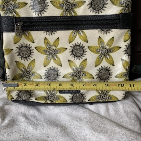 Sakroots Sunflower Crossbody and Wallet - Picture 3 of 16